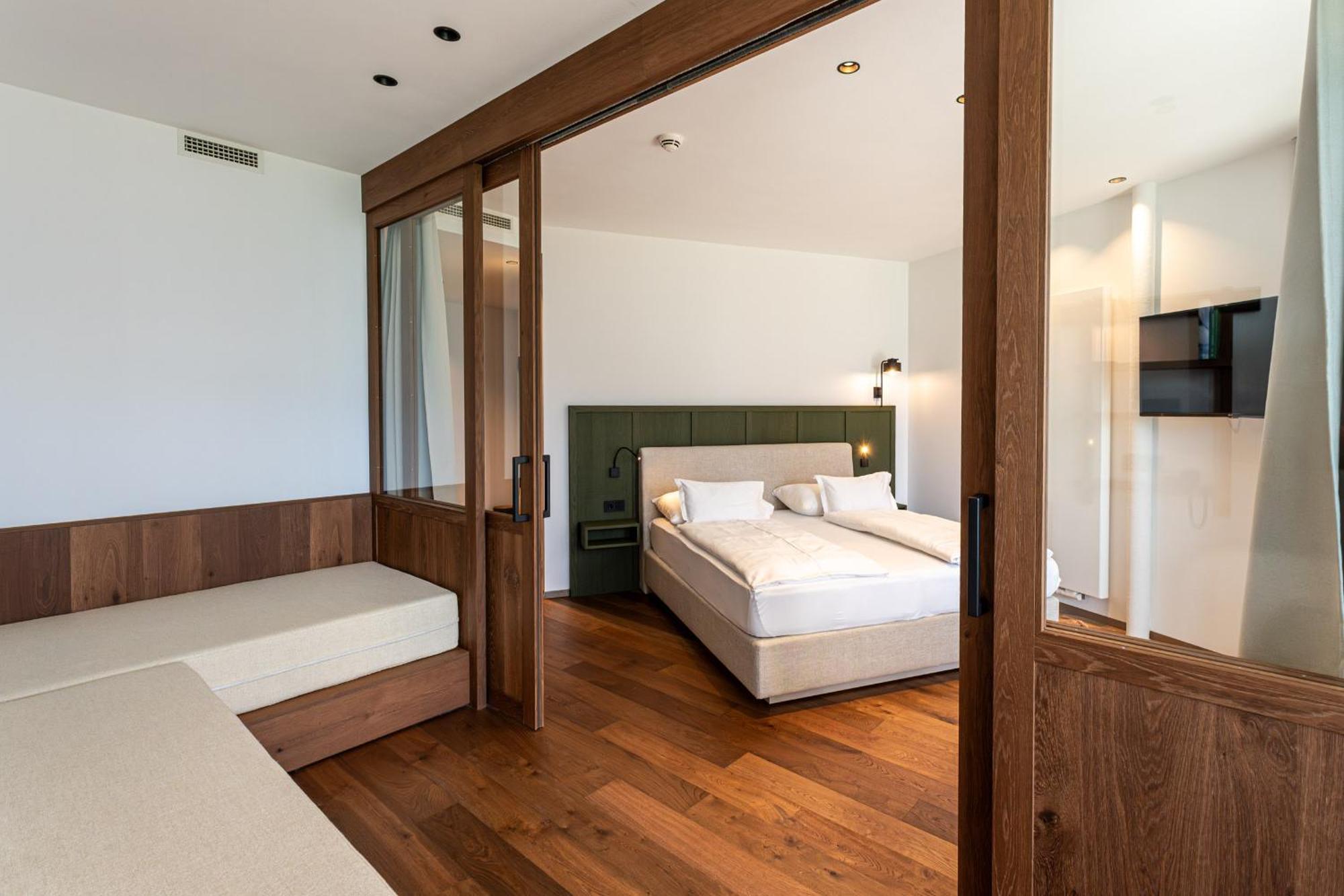מונטניה Hotel Tenz 2025 מראה חיצוני תמונה